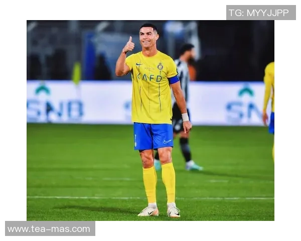 实况足球球星许愿C罗回归巅峰之路，挑战全球足球舞台