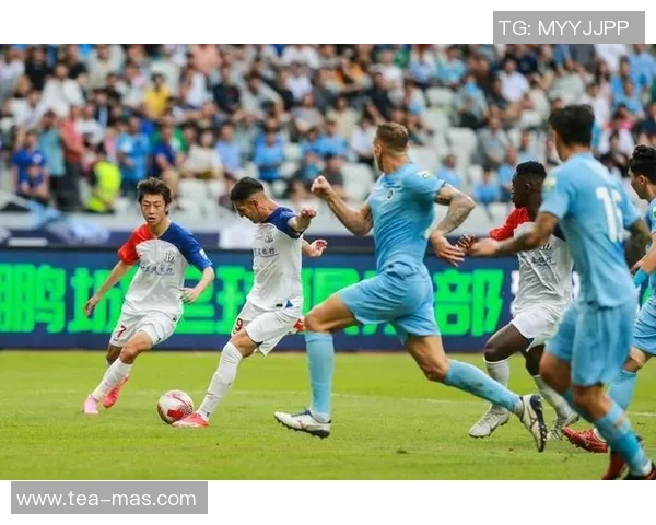 盘点足球综艺节目中闪耀登场的球星阵容与他们的精彩瞬间